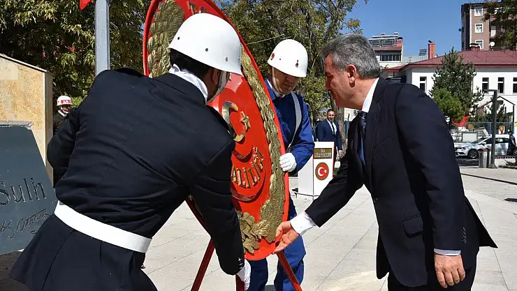 Ağrı'da Gaziler Günü Kutlandı