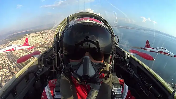 Türk yıldızları nefes kesti