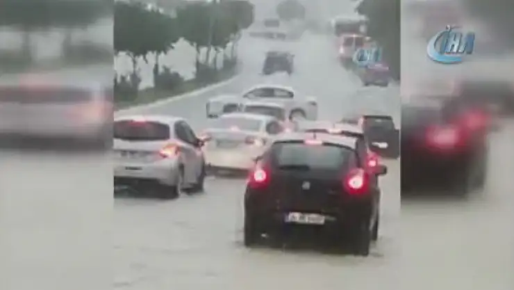 Sağanak etkili oldu