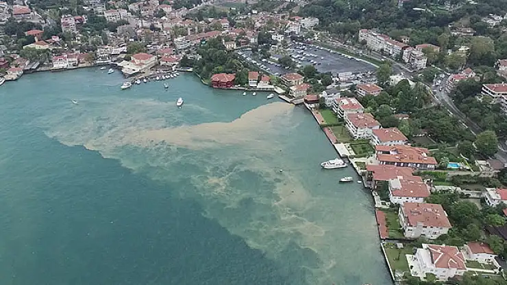 Boğaz çamura bulandı