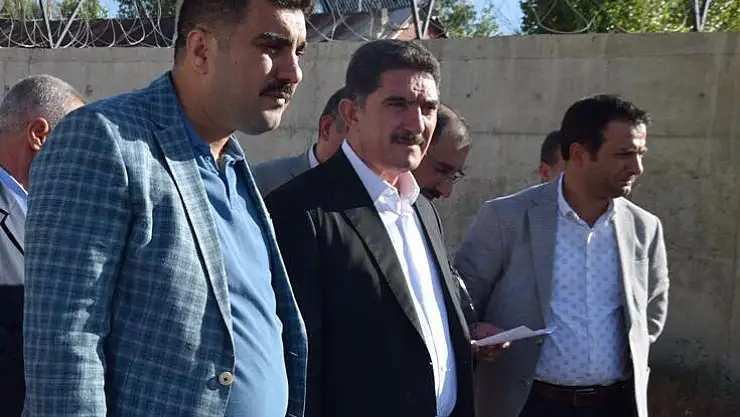 Milletvekili Çelebi gaz sızıntısı olan 100. Yıl Mahallesi'ni ziyaret etti