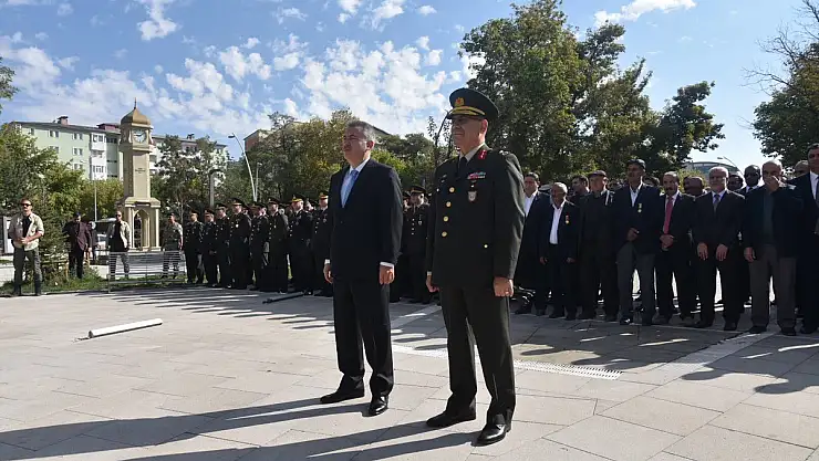 Vali Elban şehit yakınları ve gazilerle bir araya geldi