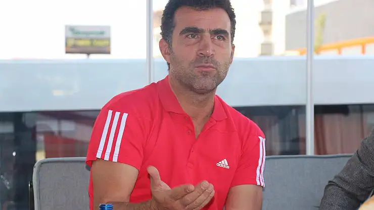 Ağrıspor'da Teknik Direktör Tokuş ile yollar ayrıldı