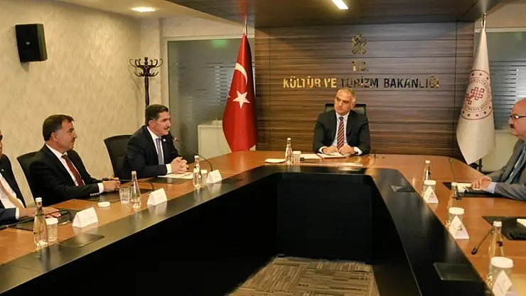 Çelebi'den 2020 'İshak Paşa Sarayı Kültür Yılı' olsun teklifi