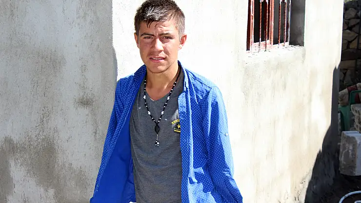 Ağrı'lı Ramazan'ın protez kol umudu devam ediyor