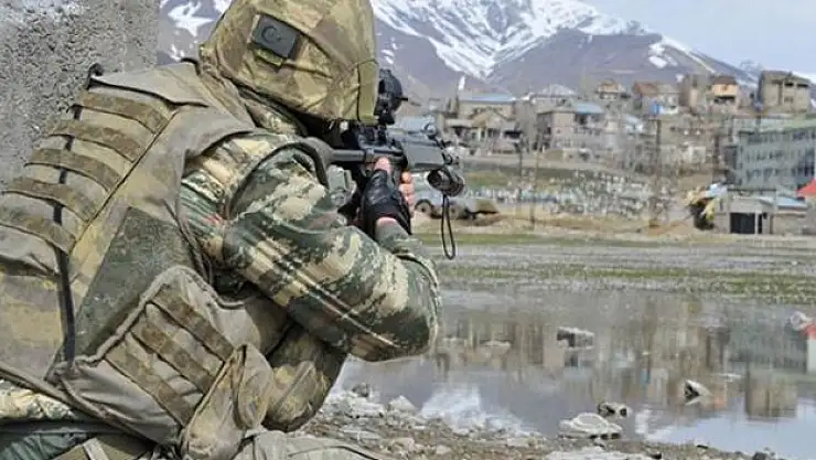 Ağrı'da EYP patladı: 1 asker yaralı