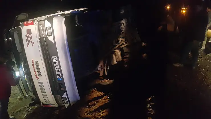 Ağrı'da kaza: 1 ölü, 4 yaralı