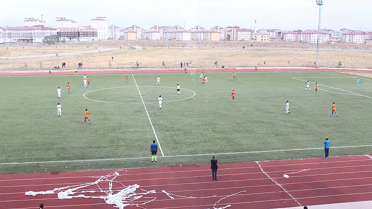 Ağrı 1970 Spor güçlü rakibini 2-0 yendi