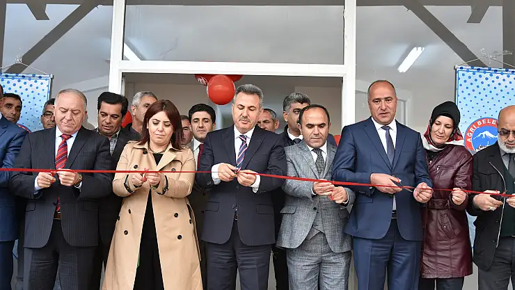 Ağrı'ya 300 hayvan kapasiteli hayvan barınağı hizmete açıldı