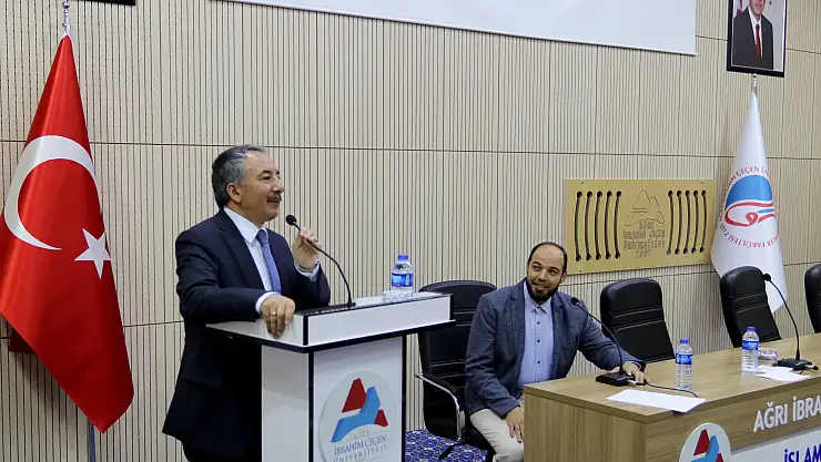 AİÇÜ Rektörü Karabulut, yabancı uyruklu öğrencilerle bir araya geldi