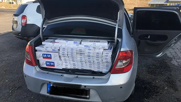 Ağrı'da sigara kaçakcıları iki kişi polis çıktı