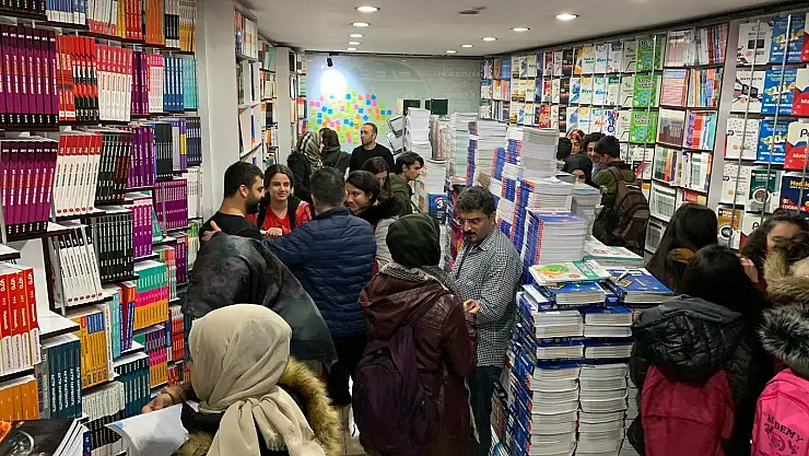 Ağrı'da hazırlık öğrencilere yönelik seminer verildi