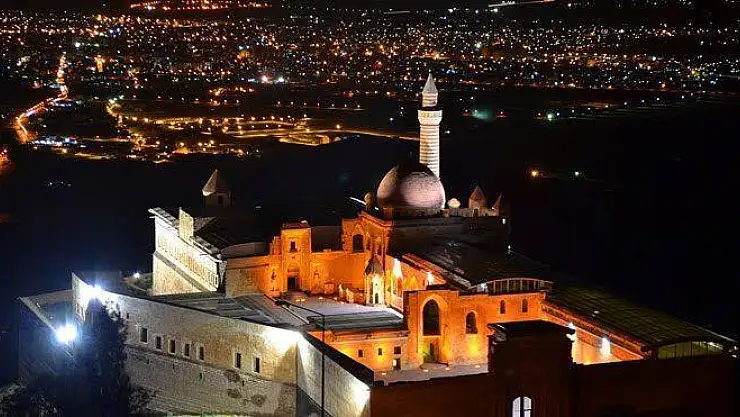 Gazeteci Selvi Cumhurbaşkanı Erdoğan ve Çelebi görüşmesini yazdı