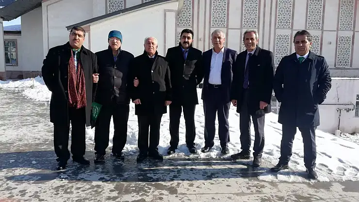 Ağrı'nın soğuk havasında birliktelik sıcaklığı
