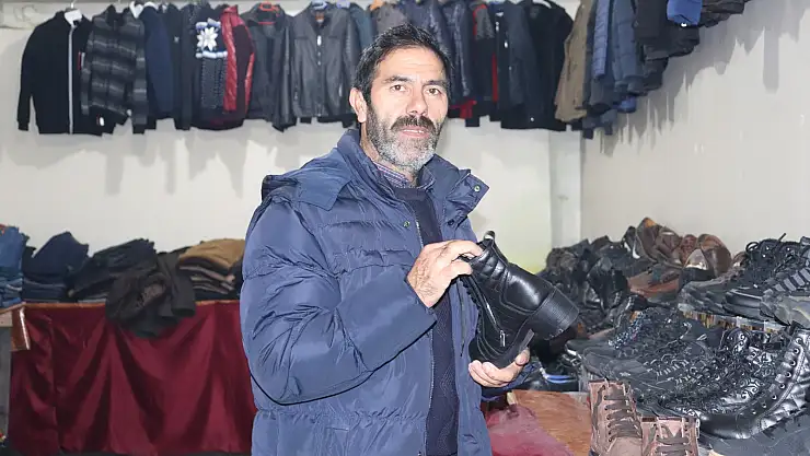Ağrı'da İkinci el kıyafetlere ilgi arttı