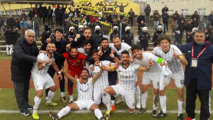 Ağrı 1970 Spor ilk yarıyı lider kapattı