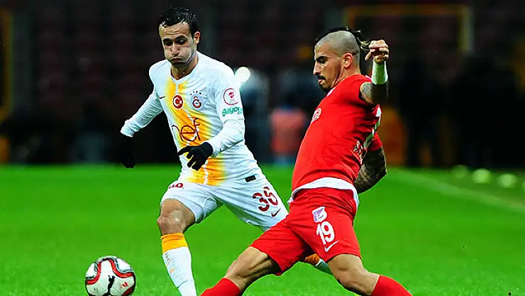 Cimbom, kupada tutu atladı