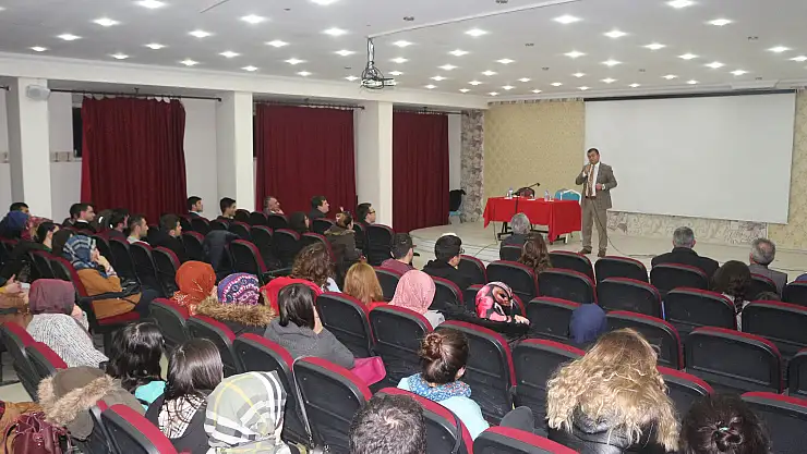 Ağrı'da '2023 Yılı Türkiye Eğitim Vizyon Belgesi' Konferansı