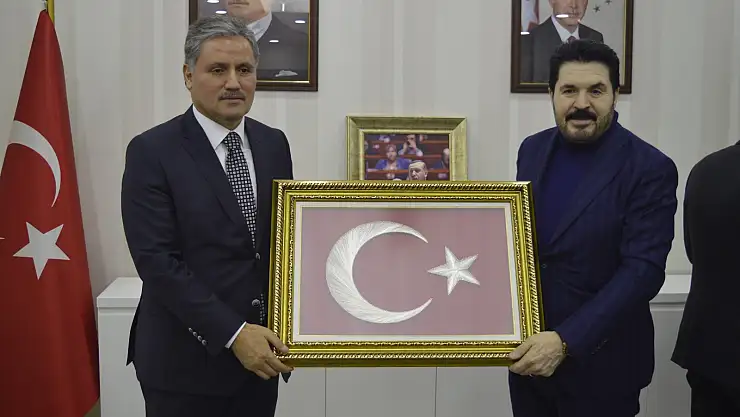 Ak Parti Malatya Milletvekili Ahmet Çakır Ağrı Belediyesini ziyaret etti