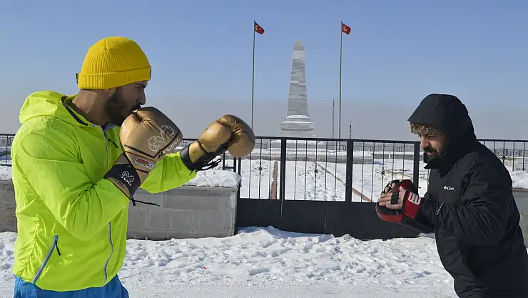 Eksi 25 derece soğukta Olimpiyat Oyunları'na hazırlanıyor