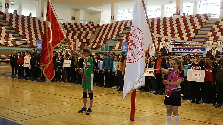 Ağrı'da 'Okul Sporları Voleybol Grup Müsabakaları' Başladı