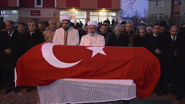 Almanya'daki ırkçı saldırıda hayatını kaybeden Gökhan Gültekin toprağa verildi