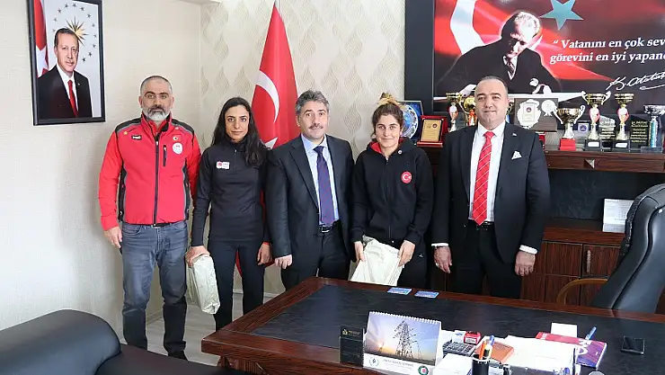 Ağrılı sporculardan büyük başarı