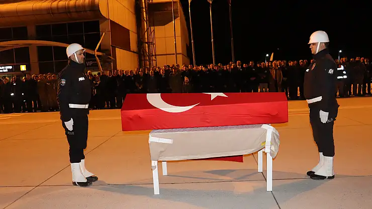 Ağrı'da şehit olan gümrük memurunun naaşı memleketine gönderildi