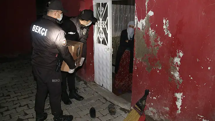 Ağrı'da yaşlı kadının imdadına Gece Kartalları yetişti