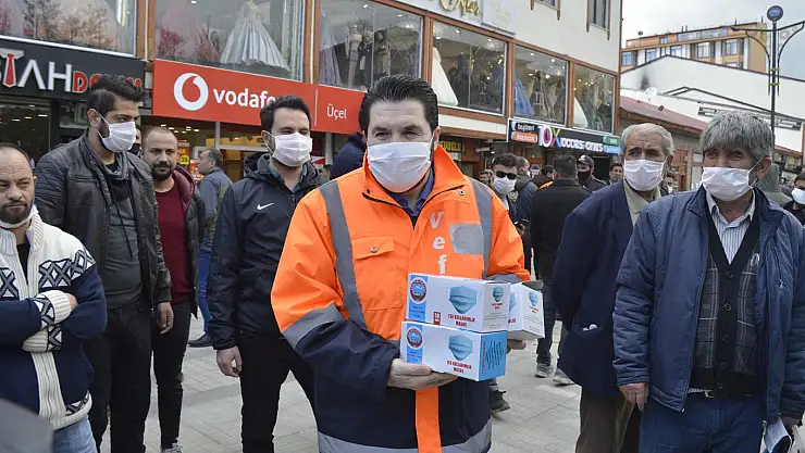 Sayan: 'CHP'li belediyelere maske gönderebiliriz'