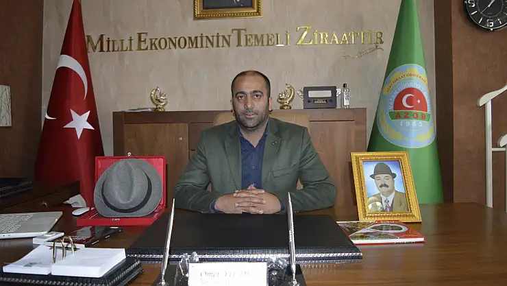 Kerim Amca'nın efsane fötr şapkası oğlunun makam odasında