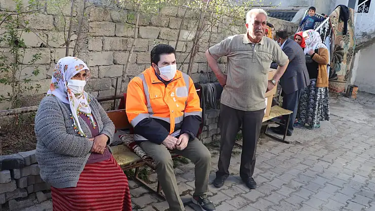 Başkan Sayan, her gün Vefa Sosyal Destek Grubu adına çalışıyor