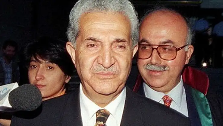 Ağrılı Siyasetçi Ahmet Tekdal hayatını kaybetti