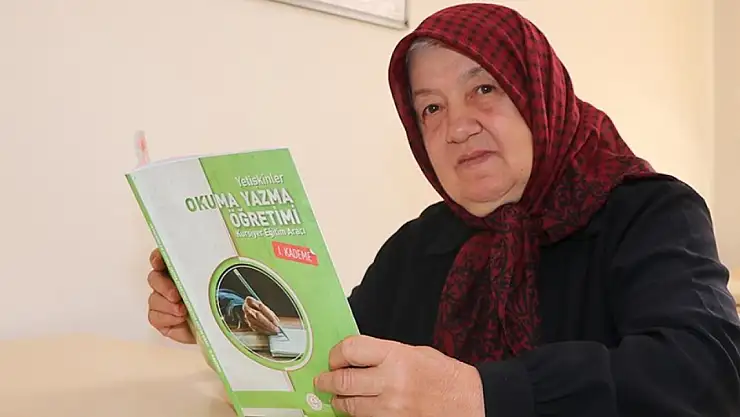 66 Yaşında Okuma Yazma Öğrenip Üniversite Hedefleyen Erzurumlu Kadının İlham Verici Hikayesi