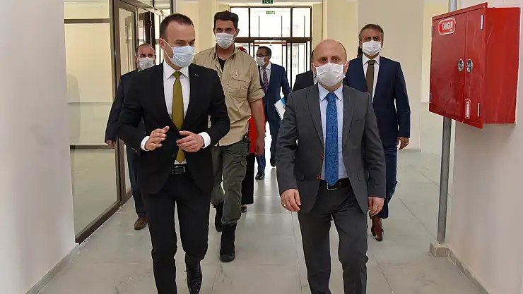 Ağrı Valisi Dr. Varol Öğretmenevinde incelemelerde bulundu
