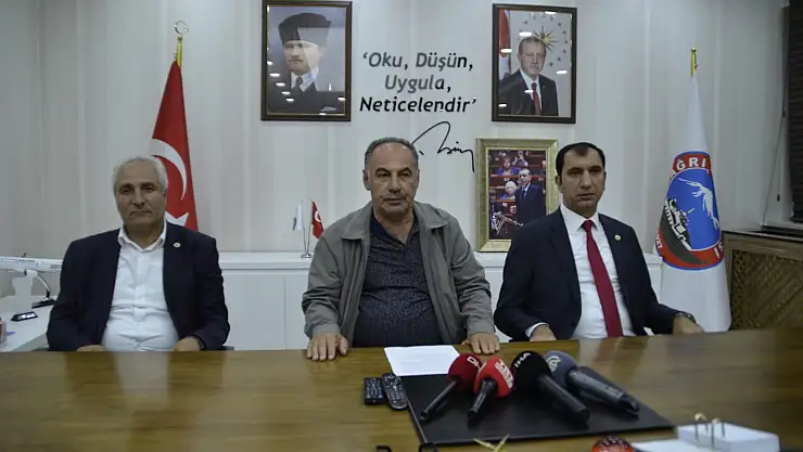 Ağrı ilçe belediye başkanları AK Parti'ye geçti