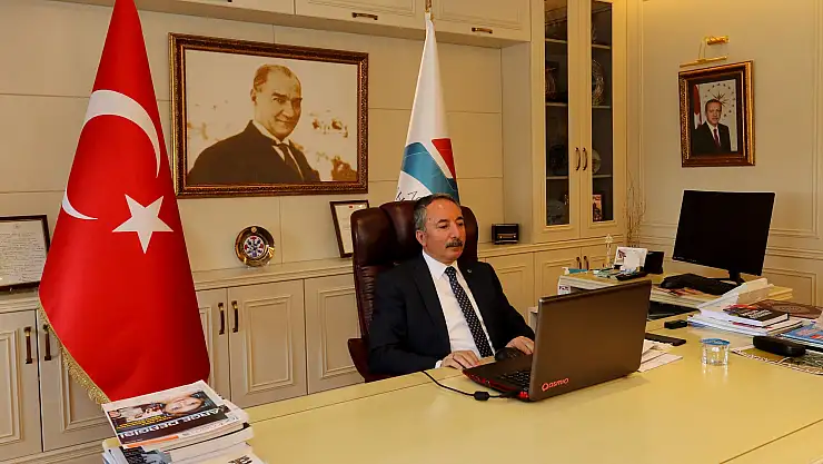 AİÇÜ'de '15 Temmuz Farkındalık Konferansı' Online Olarak Gerçekleştirildi