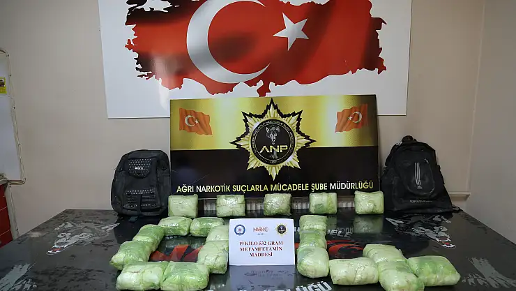 Ağrı'da 20 Paket Metamfetamin Maddesi Ele Geçirildi