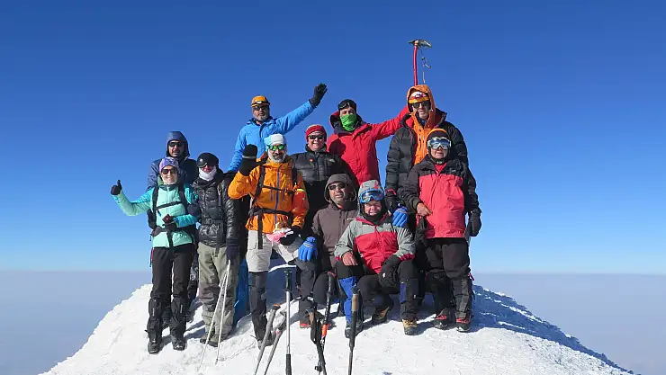 Ağrı Dağı'na tırmanışlar sürüyor