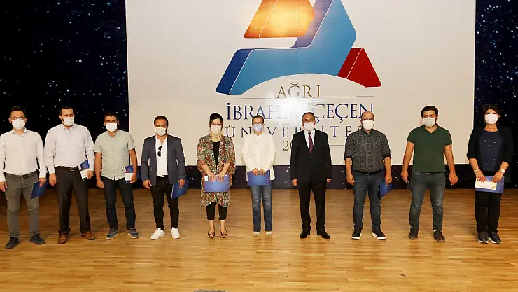 AİÇÜ'de Bilimsel Teşvik Ödülleri Töreni Yapıldı