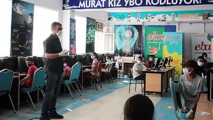 Ağrı'da imkanı olmayan öğrenciler için 85 EBA Destek Noktası kuruldu