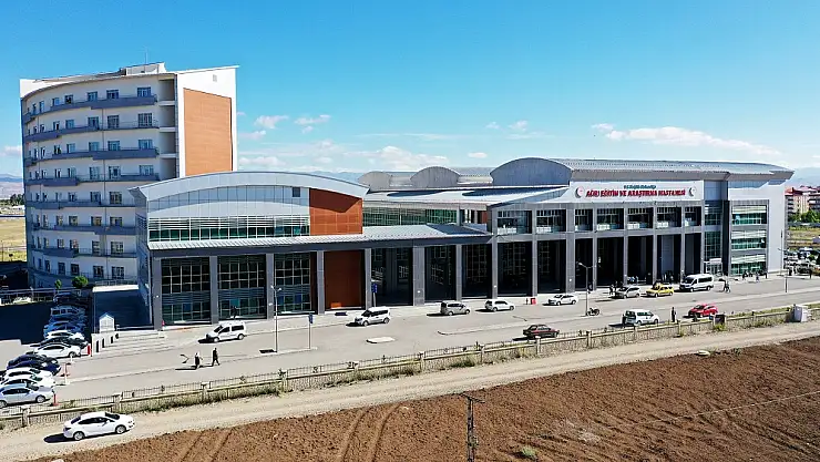 AİÇÜ Eğitim ve Araştırma Hastanesi'nde 2 doktor hasta kabulüne başladı