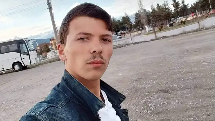 Ağrı'da tezkeresini bekleyen asker hayatını kaybetti