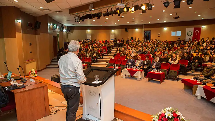 Iğdır'da Kriptografi Mühendisliği semineri'ne yoğun ilgi