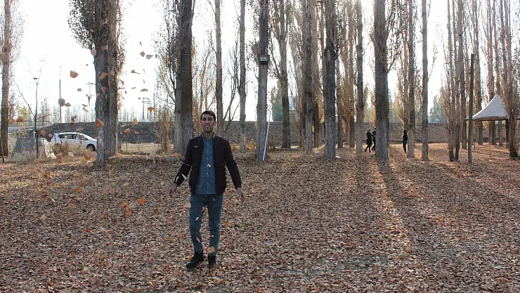 Ağrı'da sonbaharın son demleri çekilen fotoğraflarla ölümsüzleşiyor