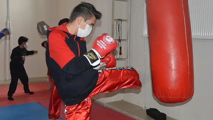 Ağrılı Kick Boksçular Milli Sporcu Olmak İçin Ter Döküyor