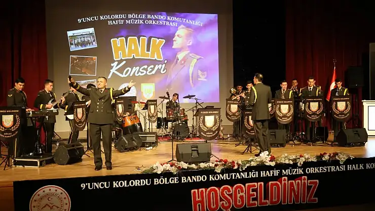 90'lı yılların ezgileri Ağrı'da yankılandı