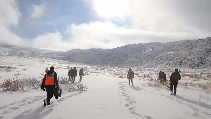 Ağrı Dağı bölgesinde kaybolan mülteciyi arama çalışmaları sürüyor