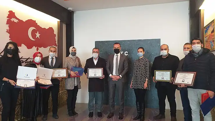 Ağrı Milli Eğitim Müdürü Tekin, eTwinning'de başarılı okul ve öğretmenleri ödüllendirdi