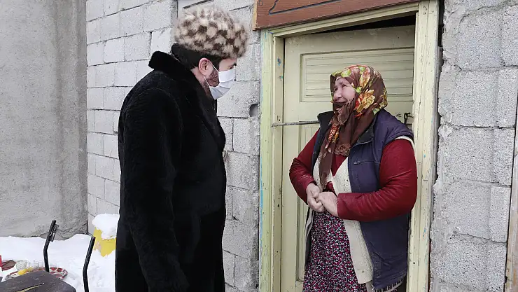 Başkan Sayan ihtiyaç sahibi aileleri ziyaret etti